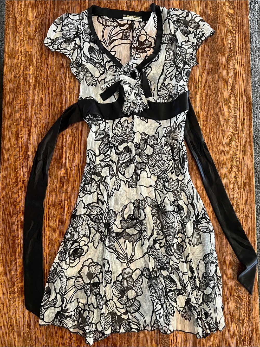 Rinascimento semi sheer floral cream black dress unmark SZ XS see measurements